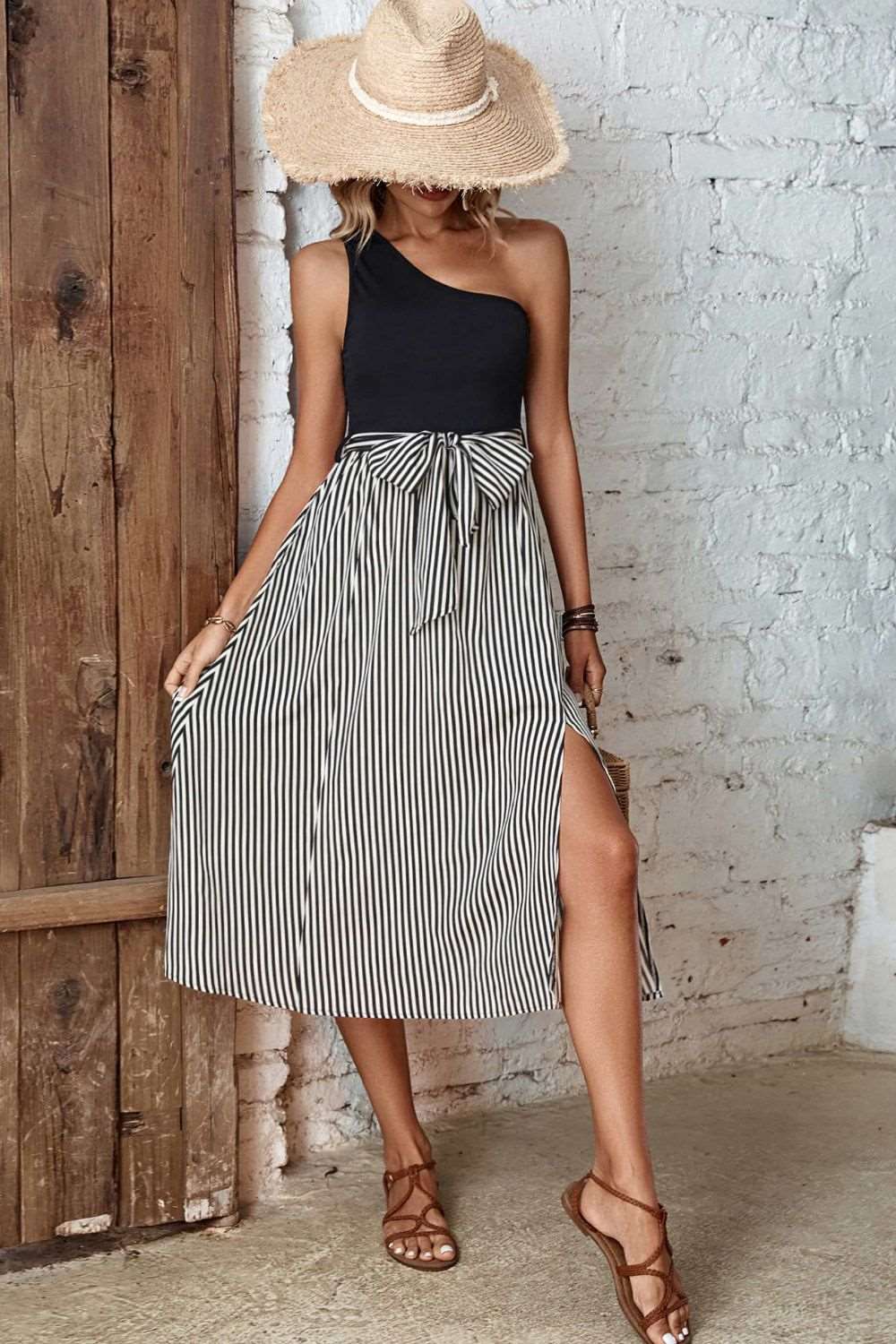 Black Striped One-Shoulder Slit Dress