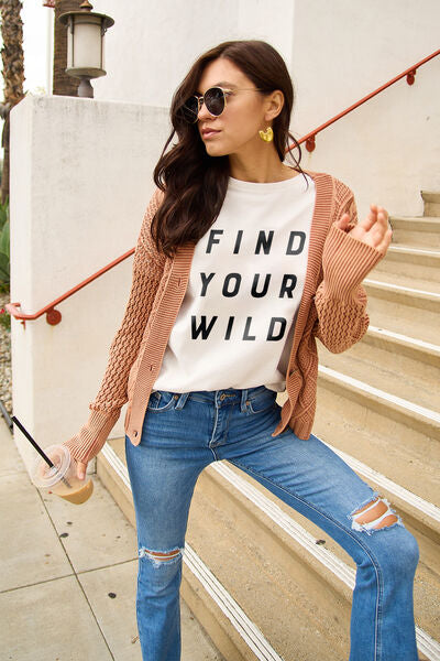 A BM TEE FIND YOUR WILD Graphic T-Shirt